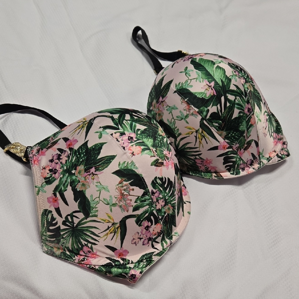 Victoria's Secret Black and Green Tropical Print Bra